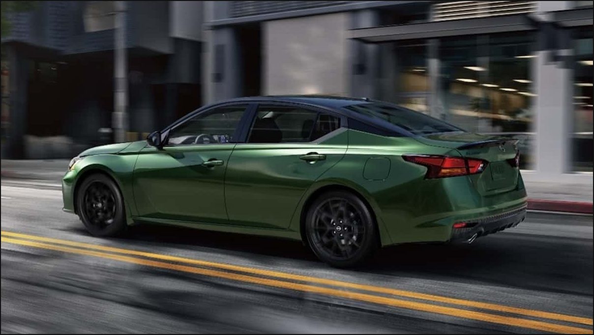 Nissan Altima продолжает существовать, но с изменениями