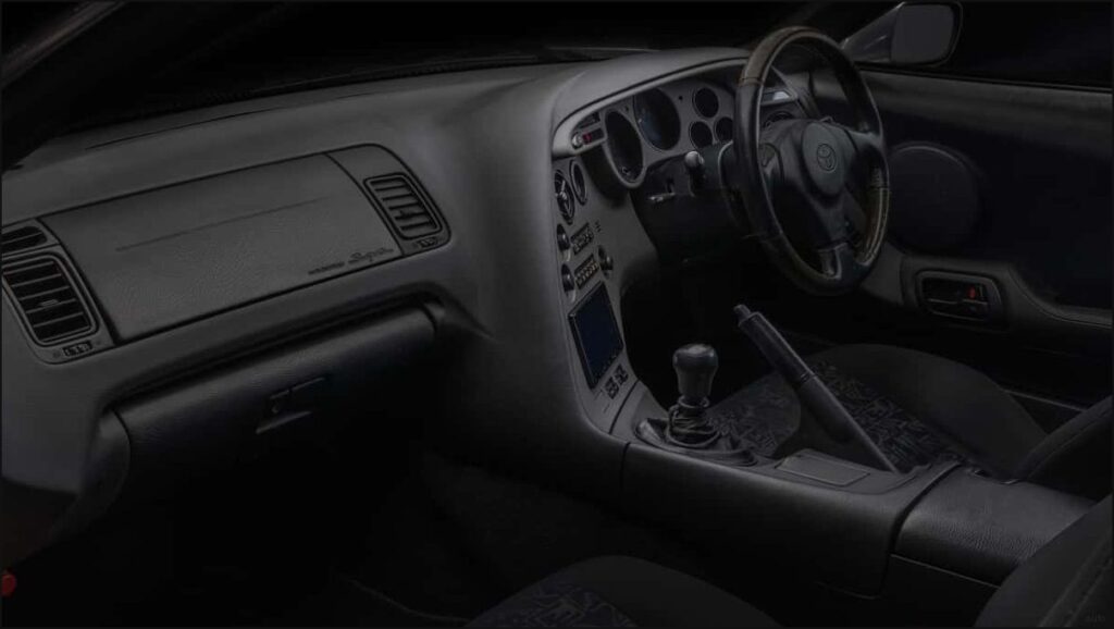 Toyota обновляет приборные панели для классического спорткара