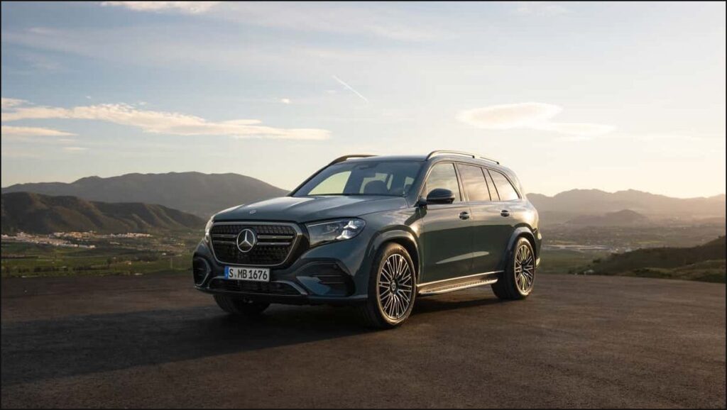 Новый Mercedes GLS с облачной подвеской